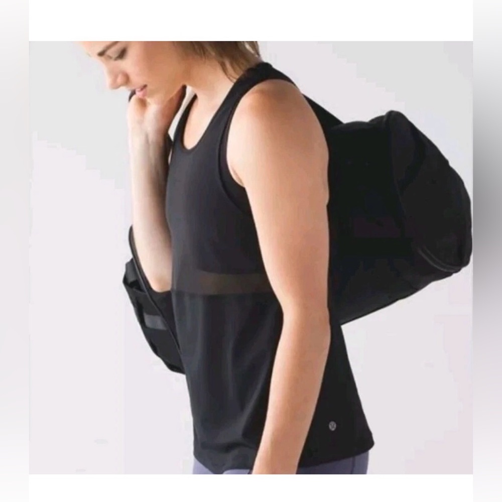 Lululemon Tank Top Size 4  Fast As Light Black Mesh  Sports Bra Top Cross Back